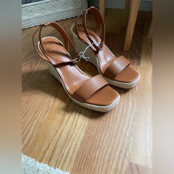 NWT A New Day Size 10 Women Brown Platform Wedges - Picture 4 of 4